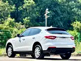 Photo 16 - Maserati Levante