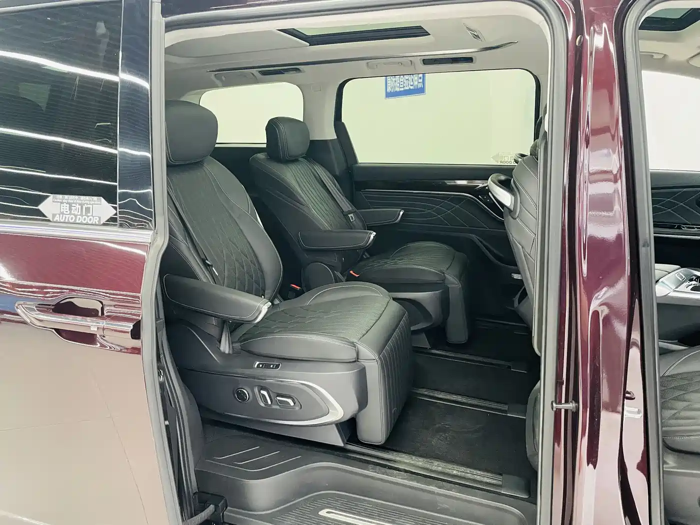 SAIC Maxus Dajia 9 2025 Long Range Forest 6-seater Edition фото 14