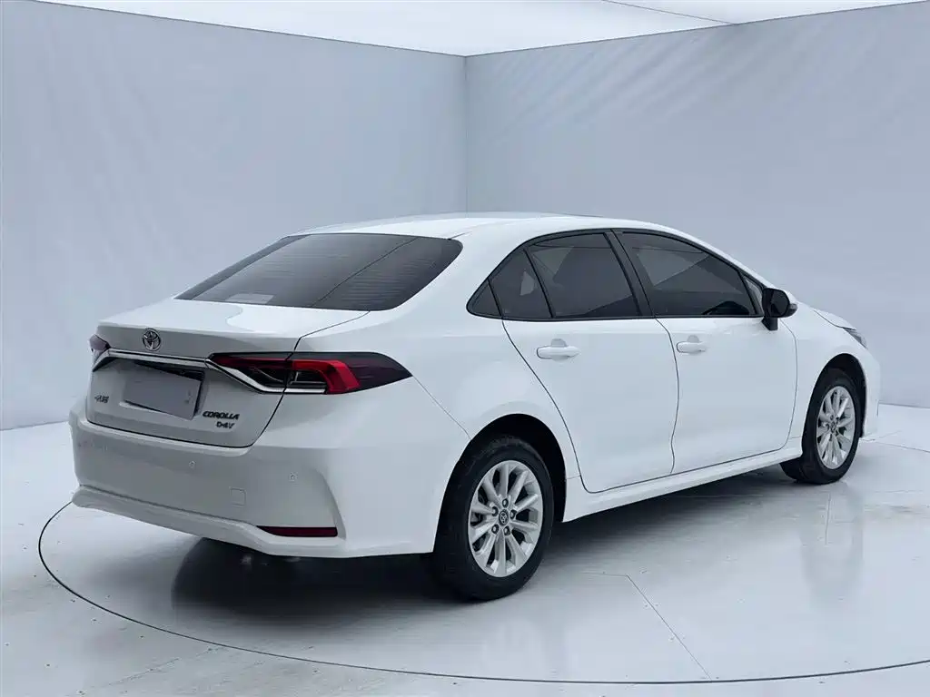 Toyota Corolla 2021 1.2T S-CVT Elite PLUS Edition фото 8