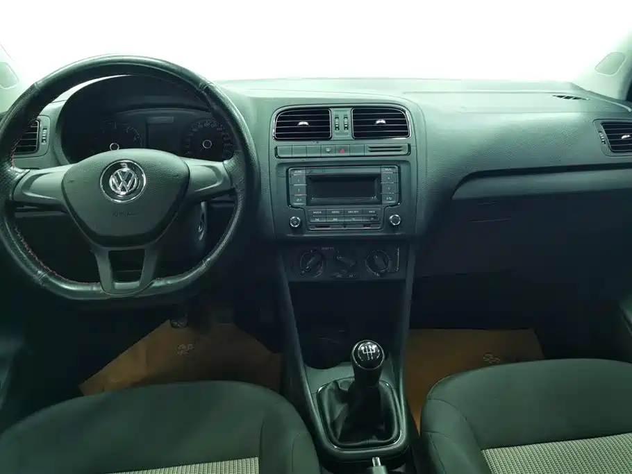 Volkswagen Polo 2016 1.4L Manual Trend фото 12