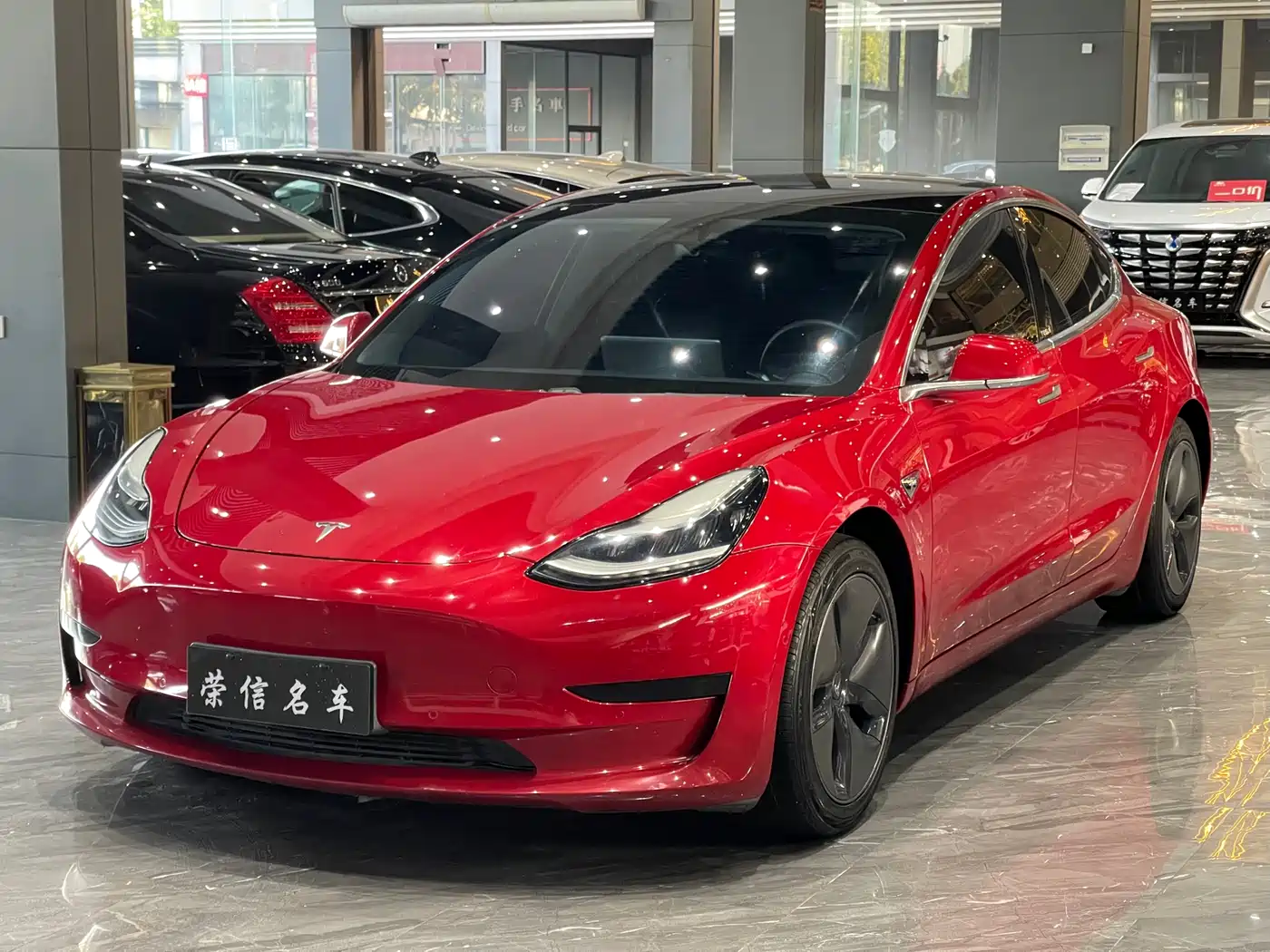 TESLA MODEL 3