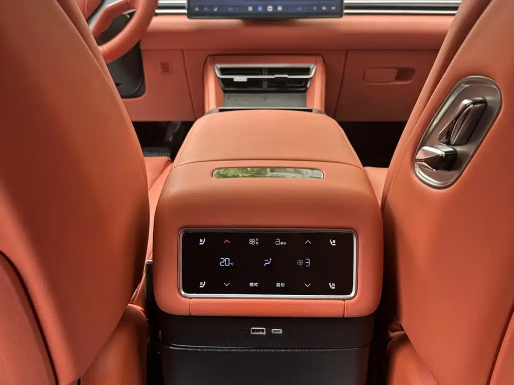 BYD Tang L 2025 DM 175KM Drone Player Edition фото 12