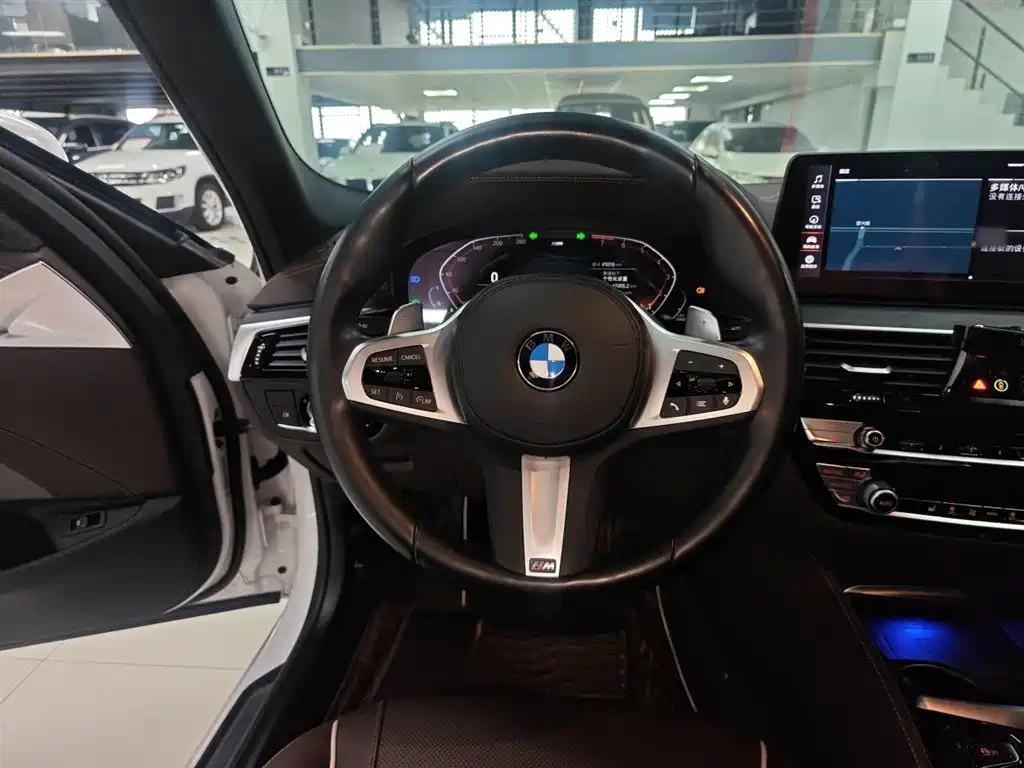 BMW 5 Series 2022 Facelift 530Li Leading M Sport Package фото 11