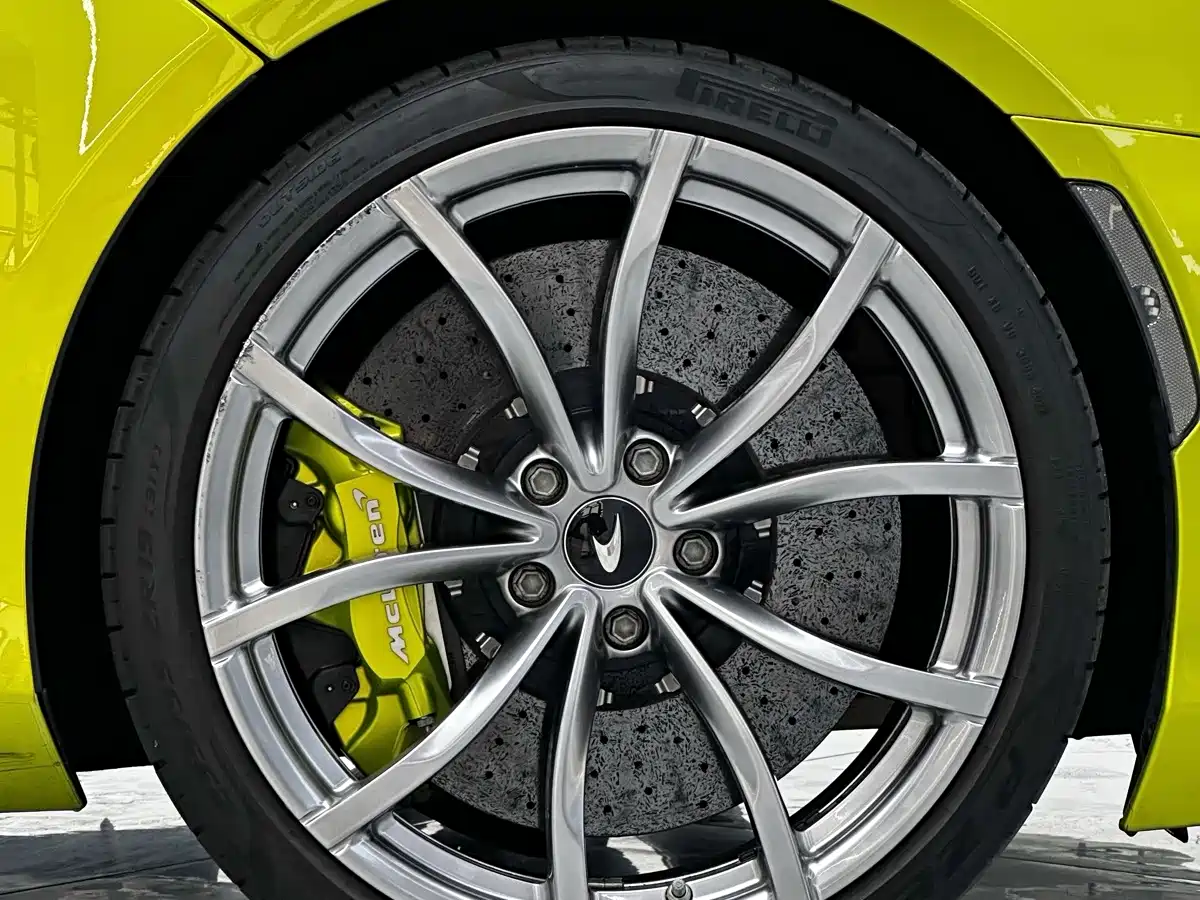 McLaren Artura 2024 2023 3.0T Hybrid Standard