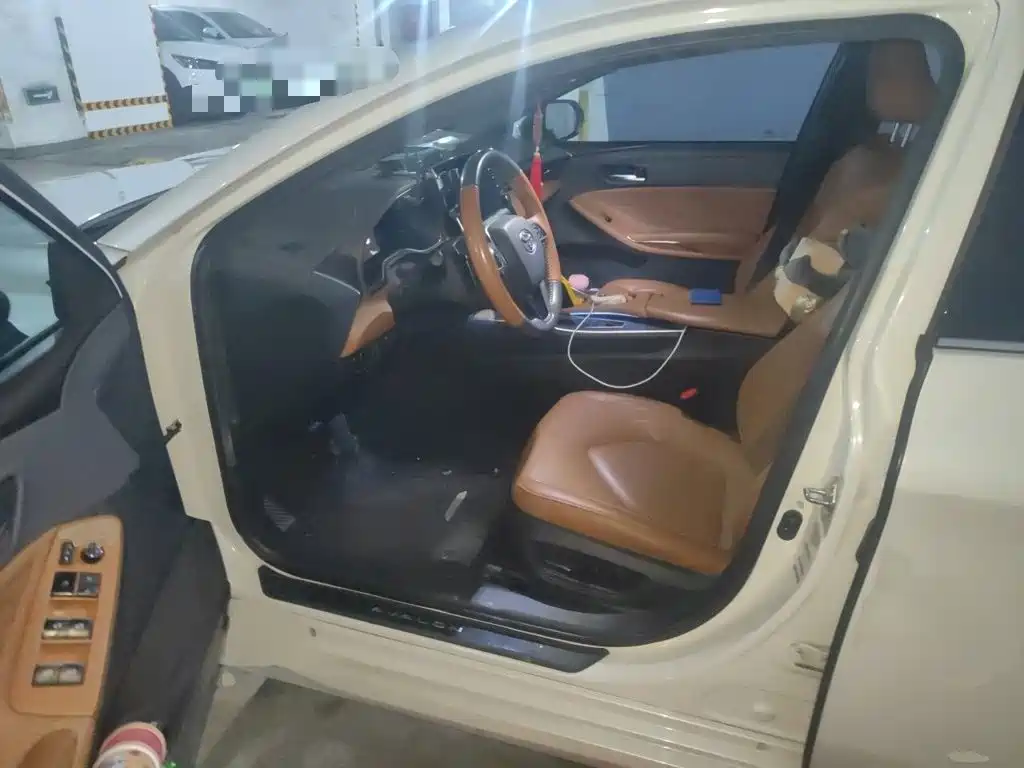 Toyota Avalon 2020 2019 2.5L Touring Premium Edition China VI