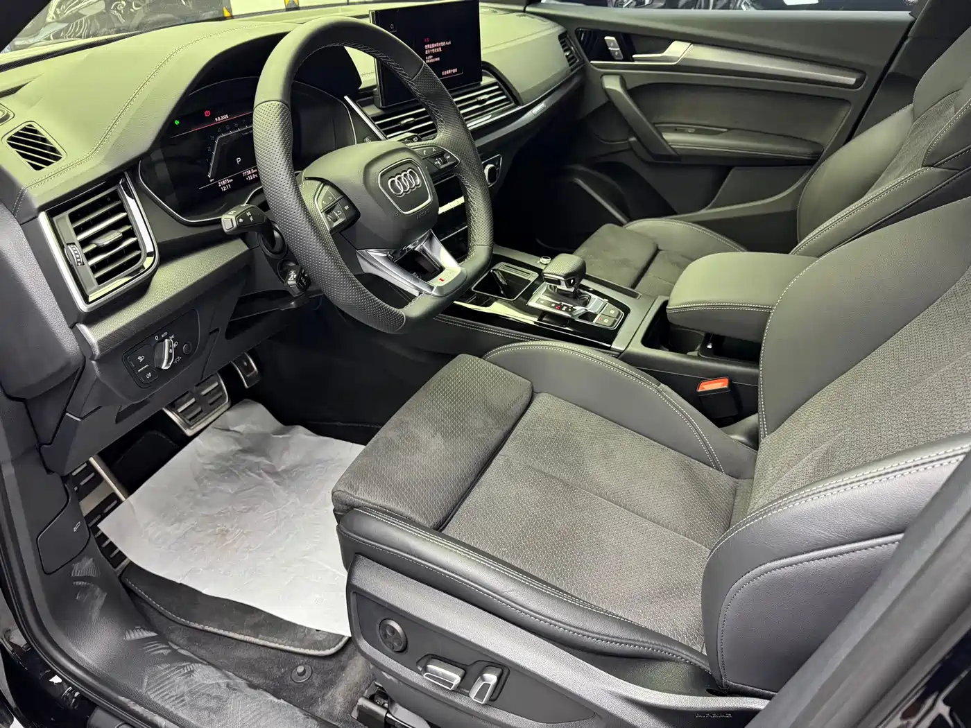 Фото 4 - Audi Q5L