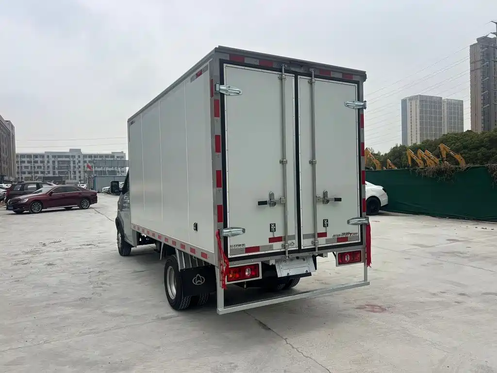 Changan Kaicheng Changan Shenqi T30 2025 2023 1.6L CNG Single Cab 3.6m Composite Panel Van Comfort DAM16KRC