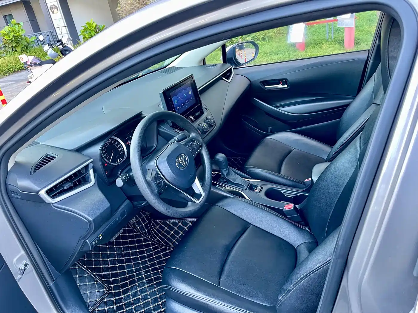 Toyota Corolla 2021 1.2T S-CVT Pioneer Edition фото 4
