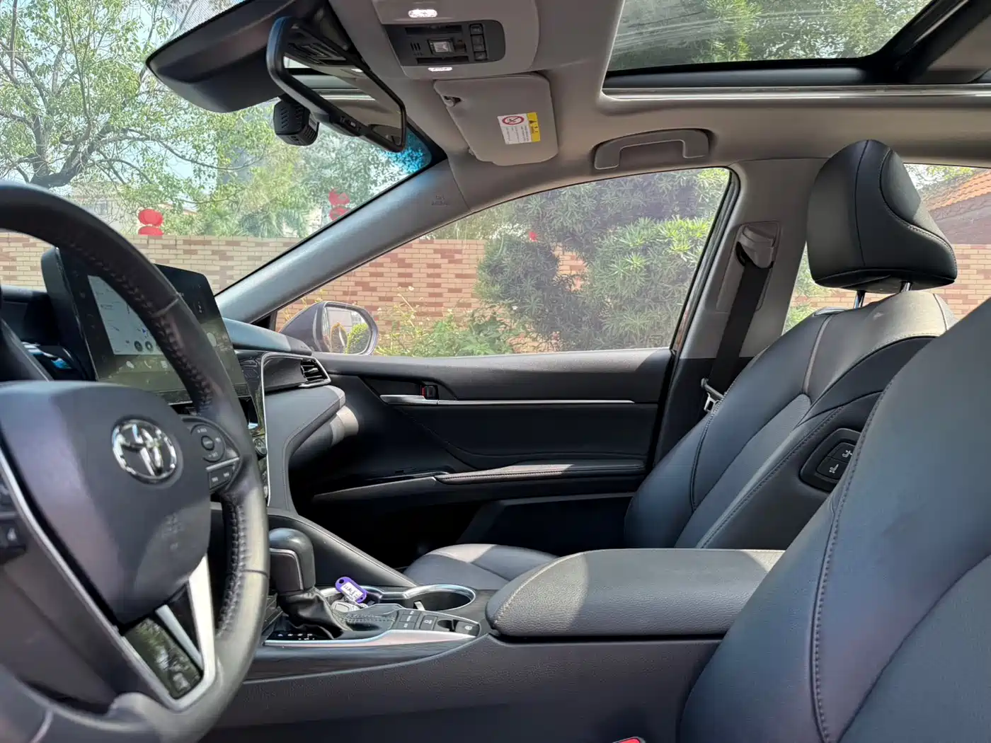 Toyota Camry 2021 2.5G Luxury Edition фото 12