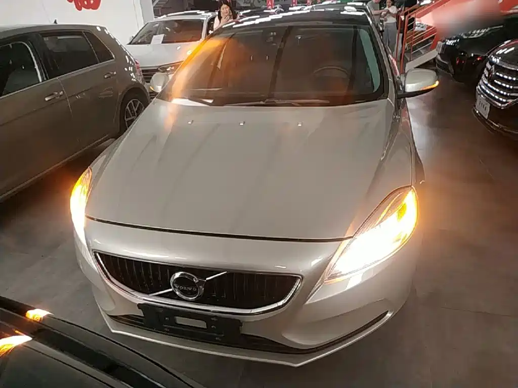 Volvo V40 2018 2018 T3 Inscription Edition