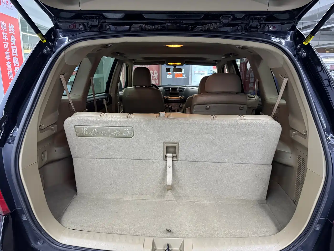 Toyota Highlander 2011 2.7L 2WD 7-seat Luxury фото 16