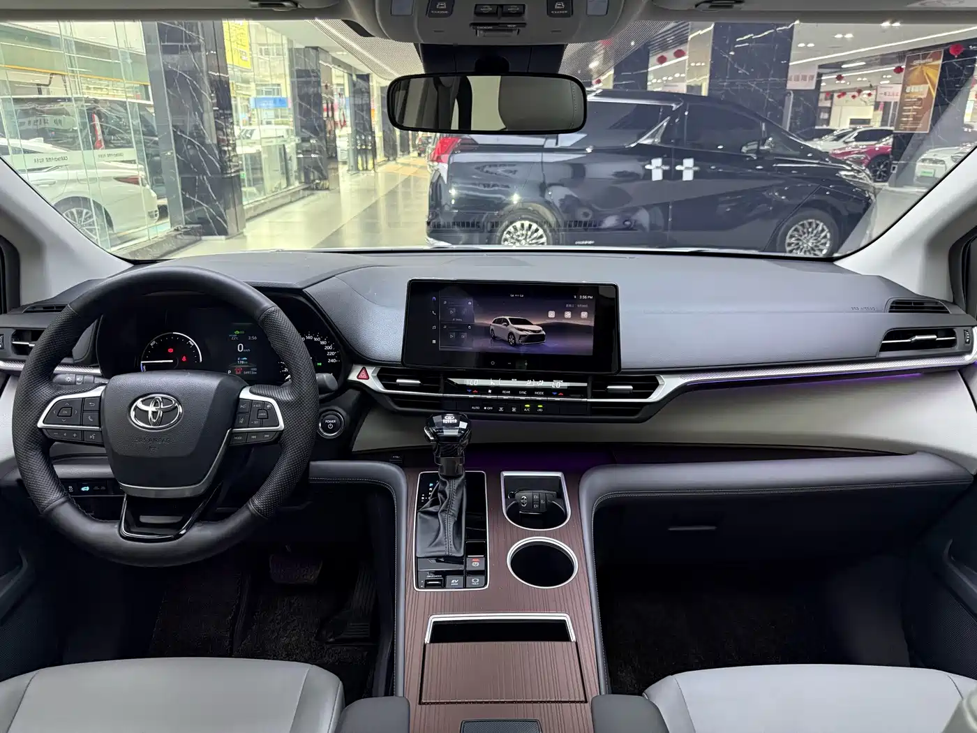 Toyota Granvia 2025 2024 2.5L Hybrid Comfort