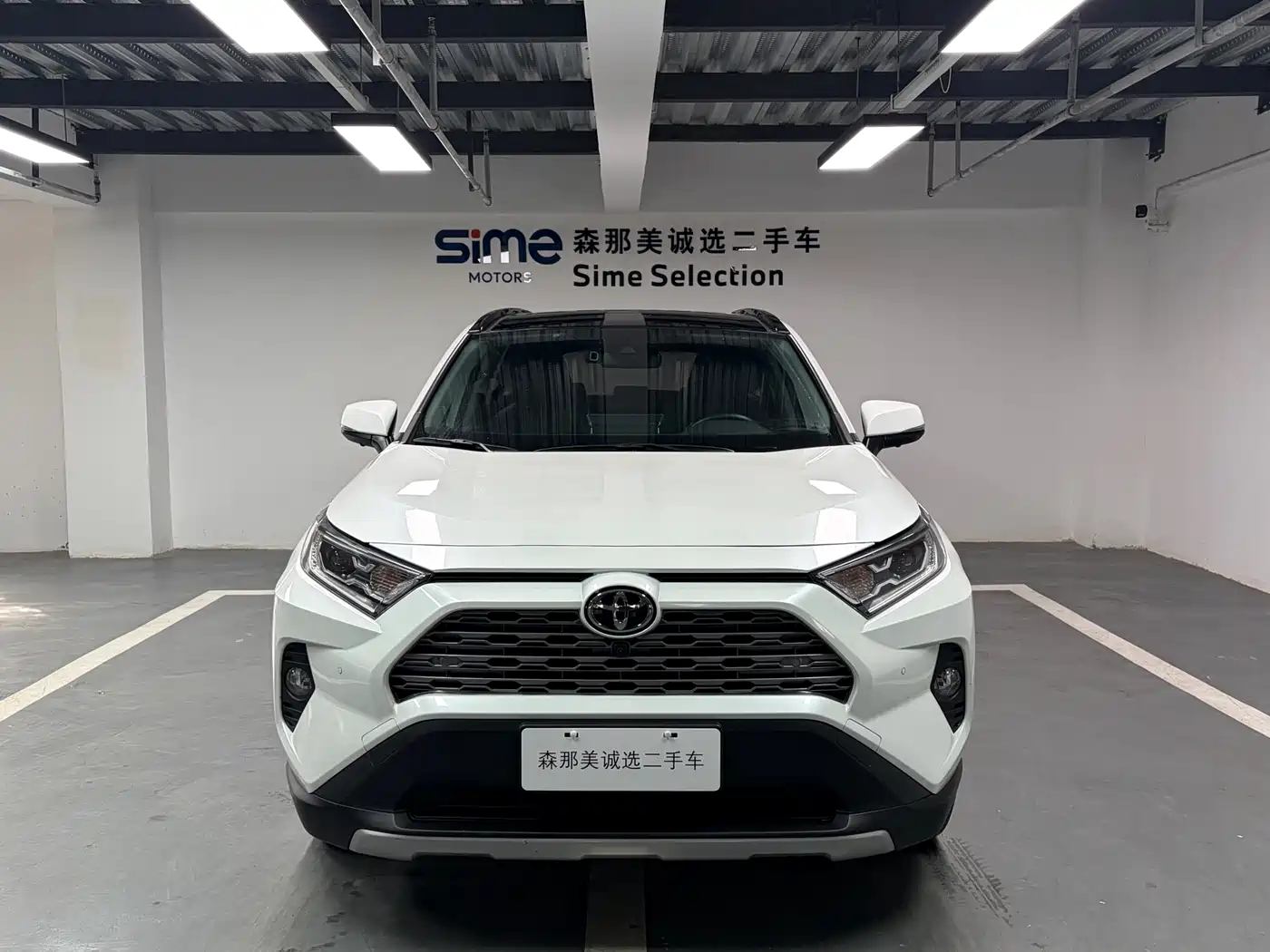 Toyota RAV4 Rongfang 2022 2.0L CVT 2WD Premium Edition фото 2