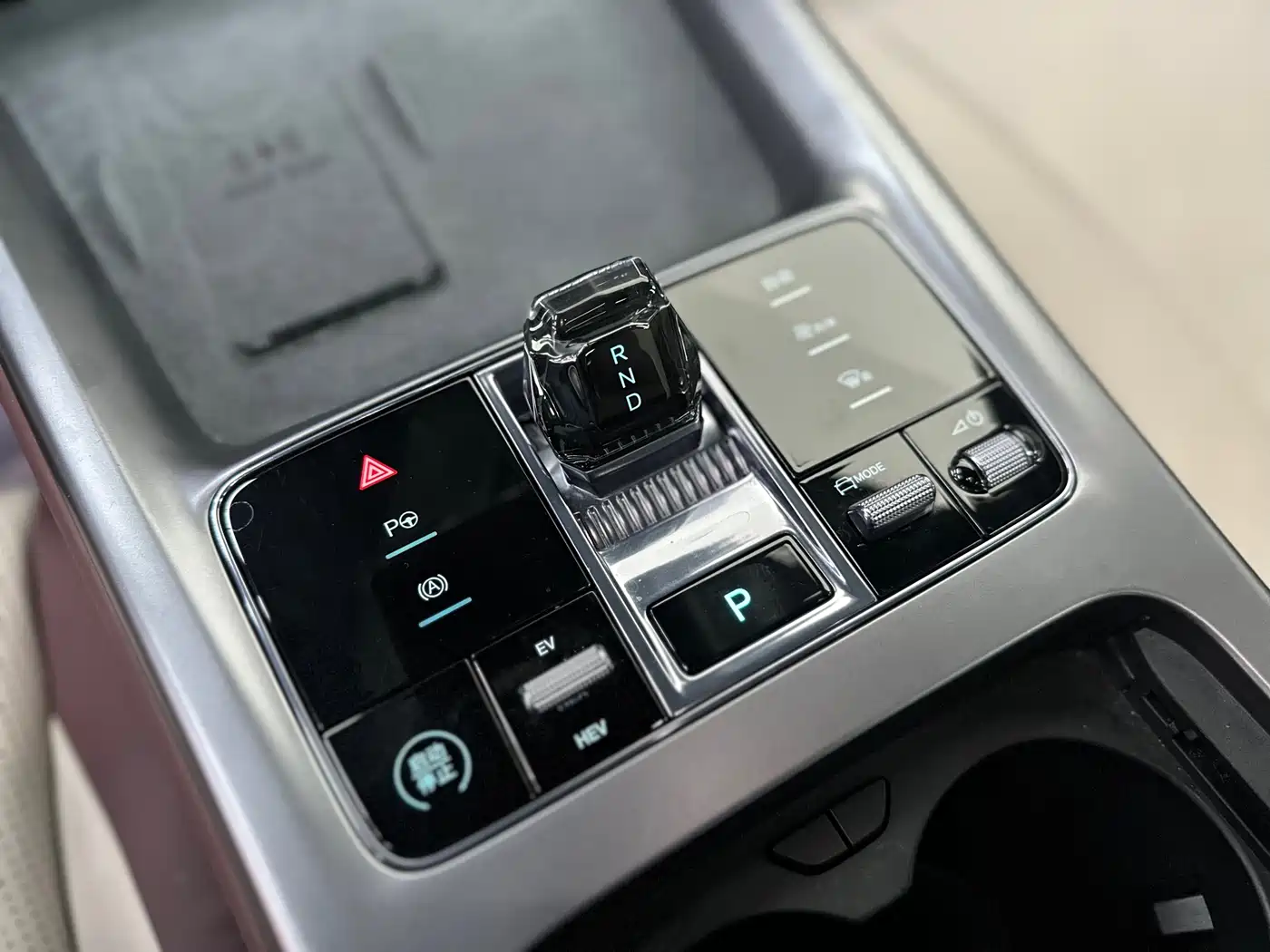 BYD Seal 07 DM-i 2025 Smart Drive Edition DM-i 1.5L 125km Luxury фото 13