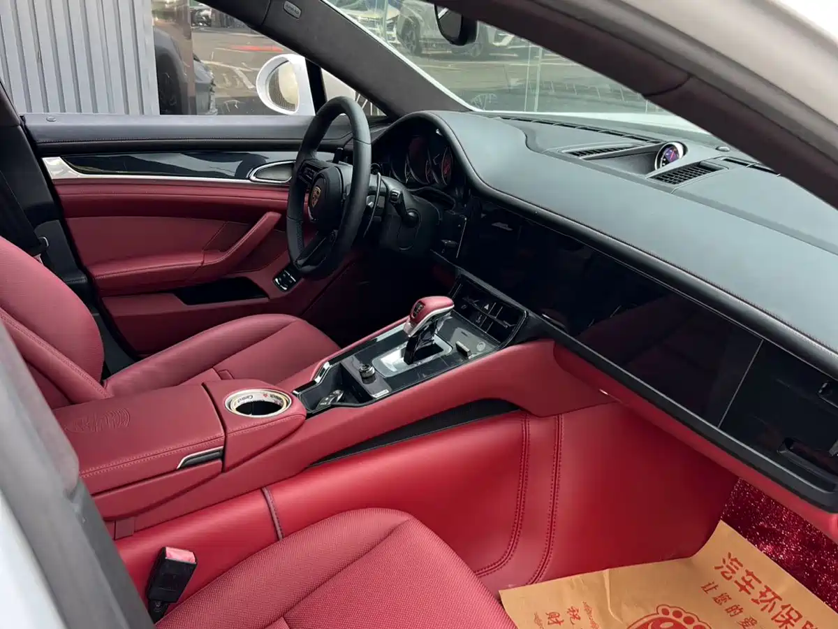 Porsche Panamera 2010 Panamera 4 3.6L фото 9