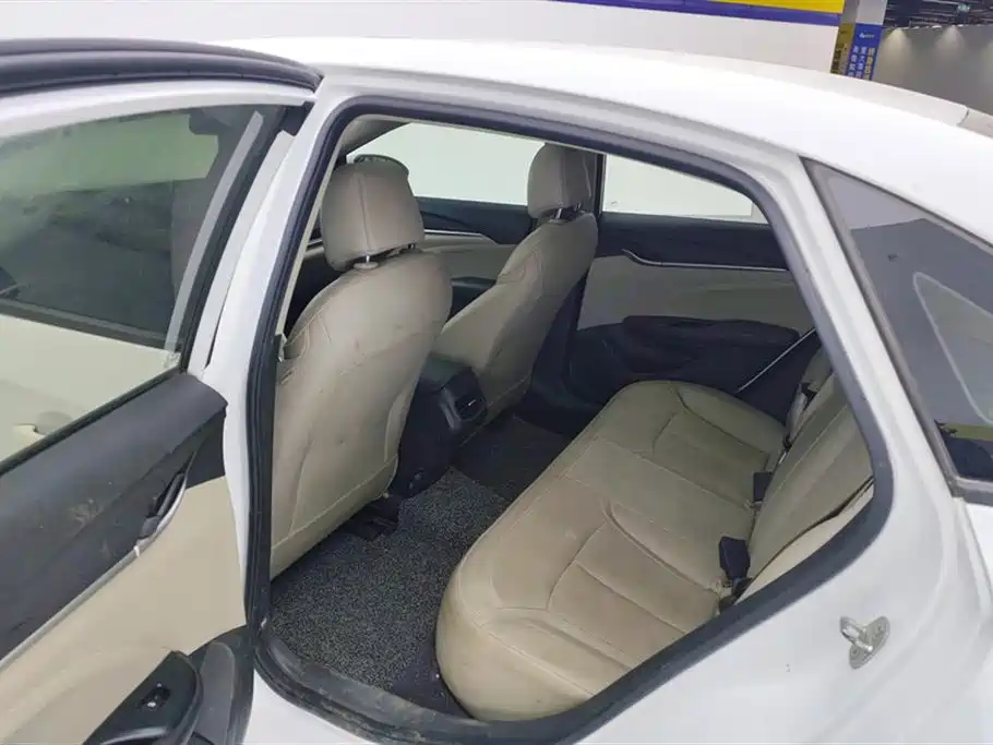 Buick Excelle 2021 Exemplar 1.5L Auto Elite фото 11