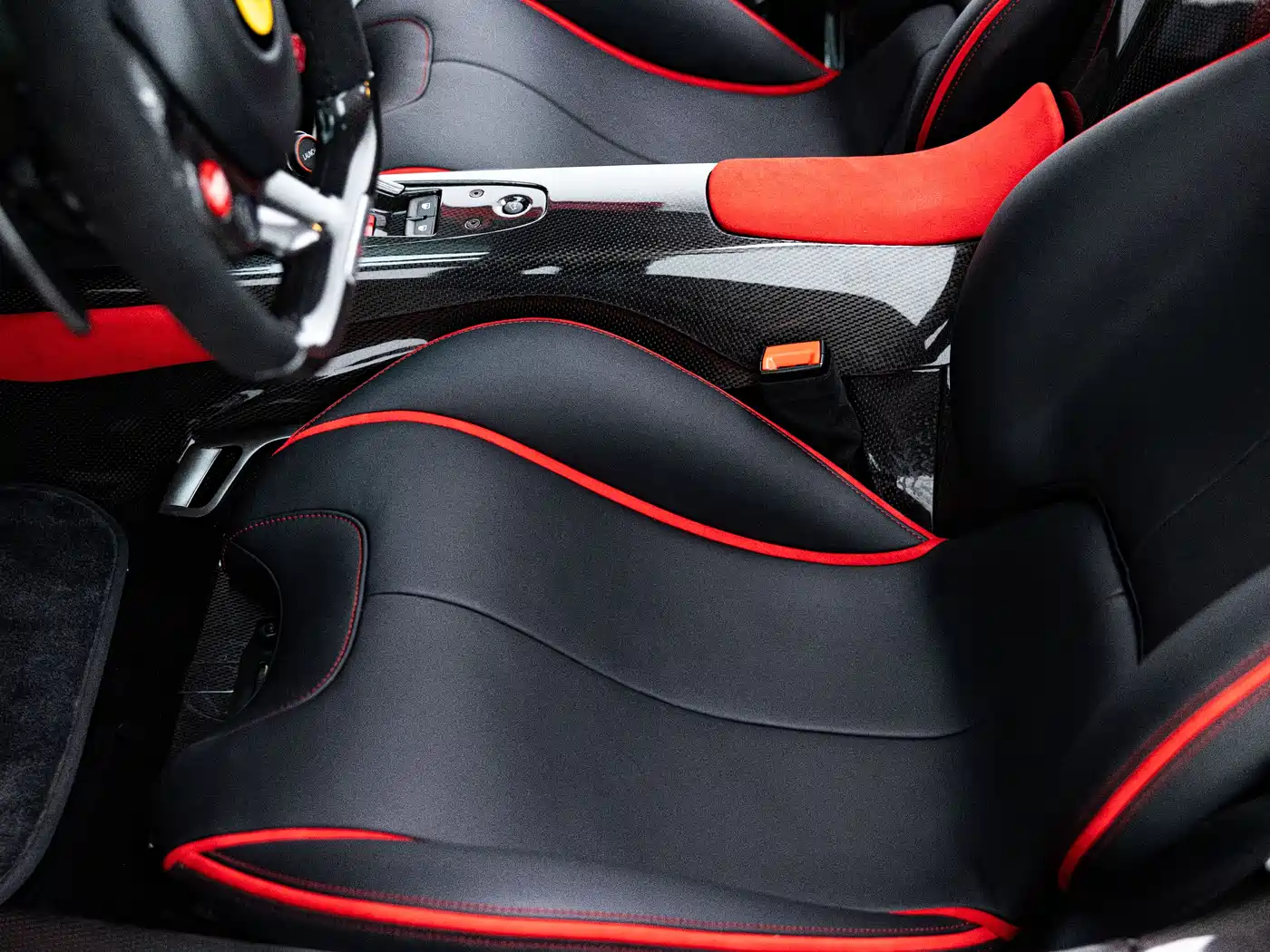 Ferrari LaFerrari 2015 2014 6.3L Standard Edition
