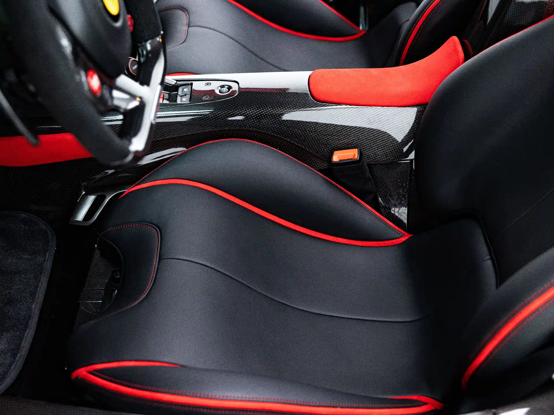 Photo 18 - Ferrari LaFerrari