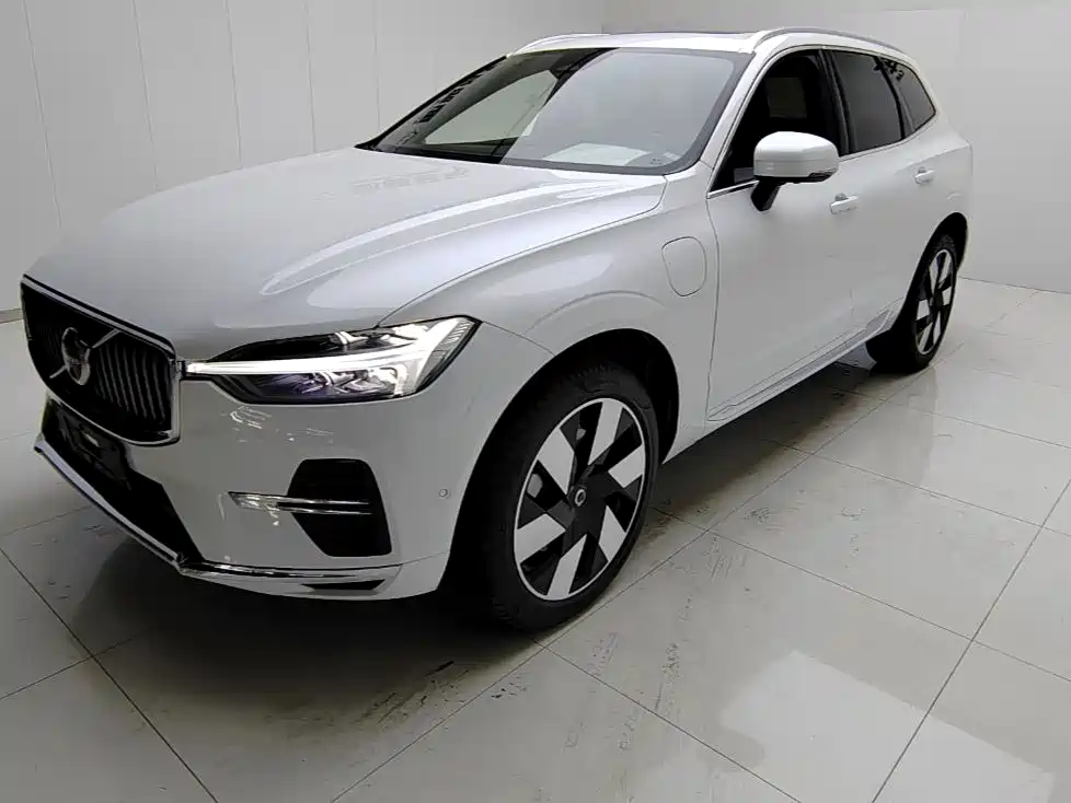 VOLVO XC60 PLUG IN HYBRID