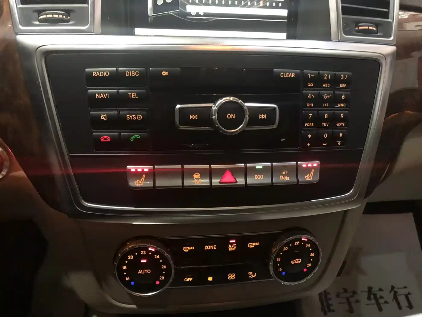 Mercedes-Benz M-Class 2014 ML 400 4MATIC Luxury фото 6