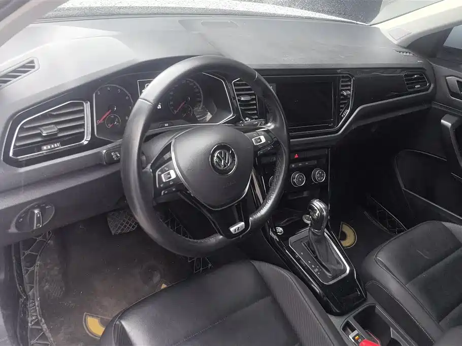 Volkswagen T-ROC 2019 280TSI DSG 2WD Comfort Version China VI фото 12