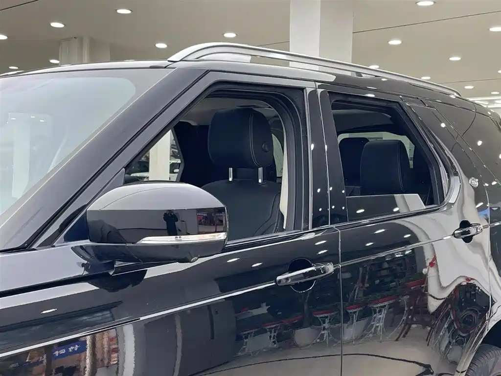 Land Rover Discovery 2021 360PS R-Dynamic S фото 8