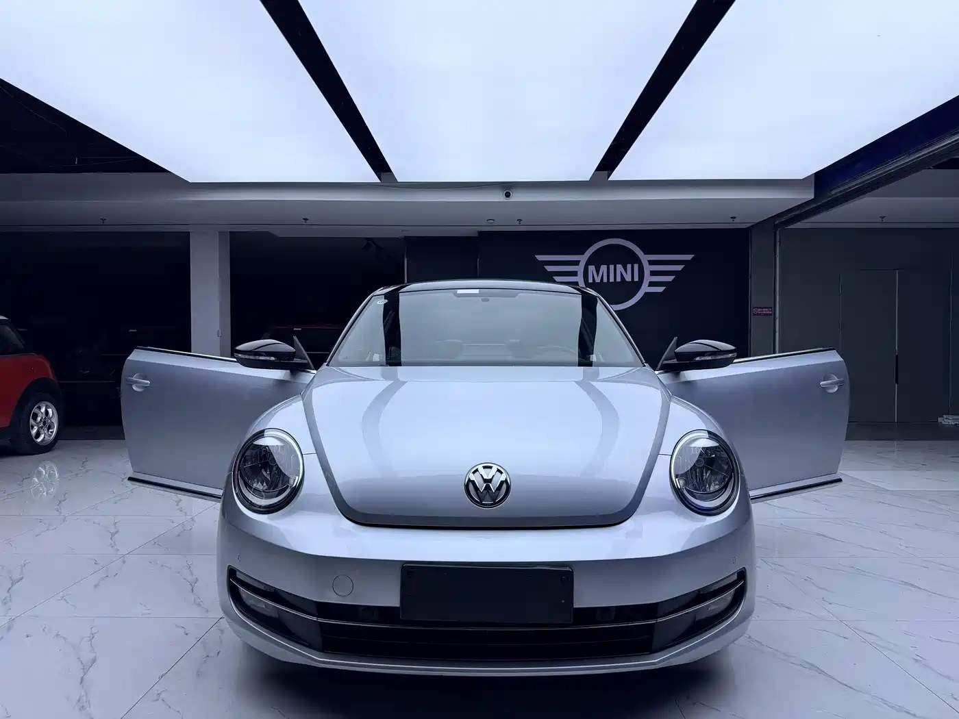 Volkswagen Beetle 2013 1.4TSI Comfort фото 5