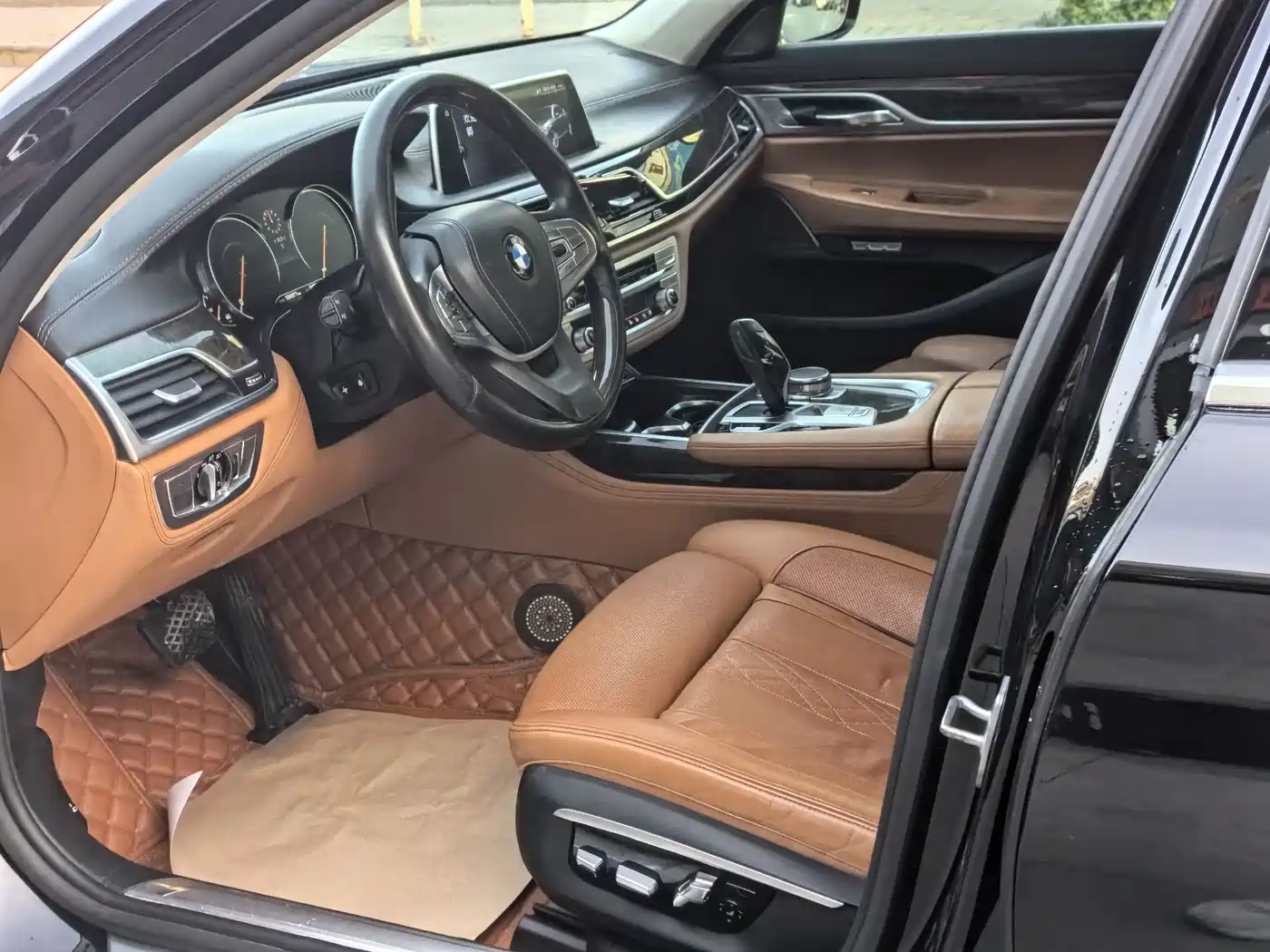 BMW 7 Series 2017 730Li Luxury Edition фото 7