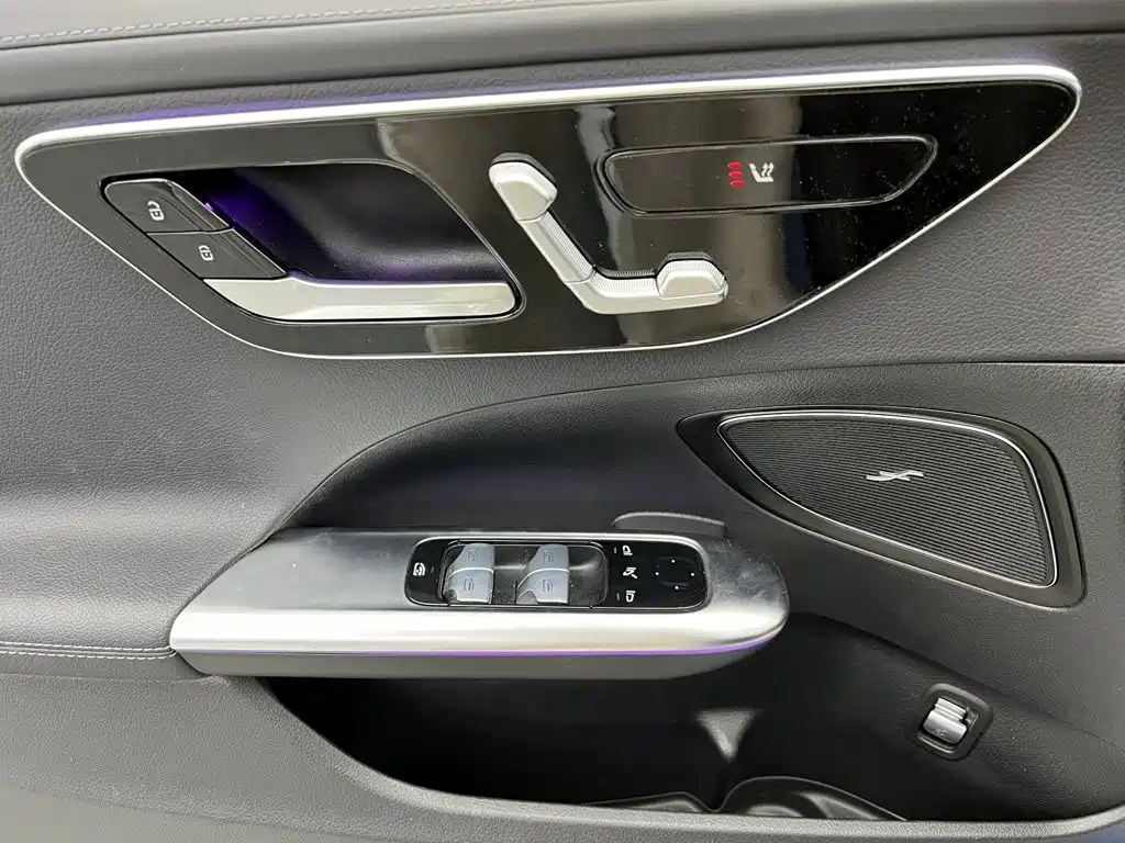 Фото 16 - Mercedes-Benz C-Class