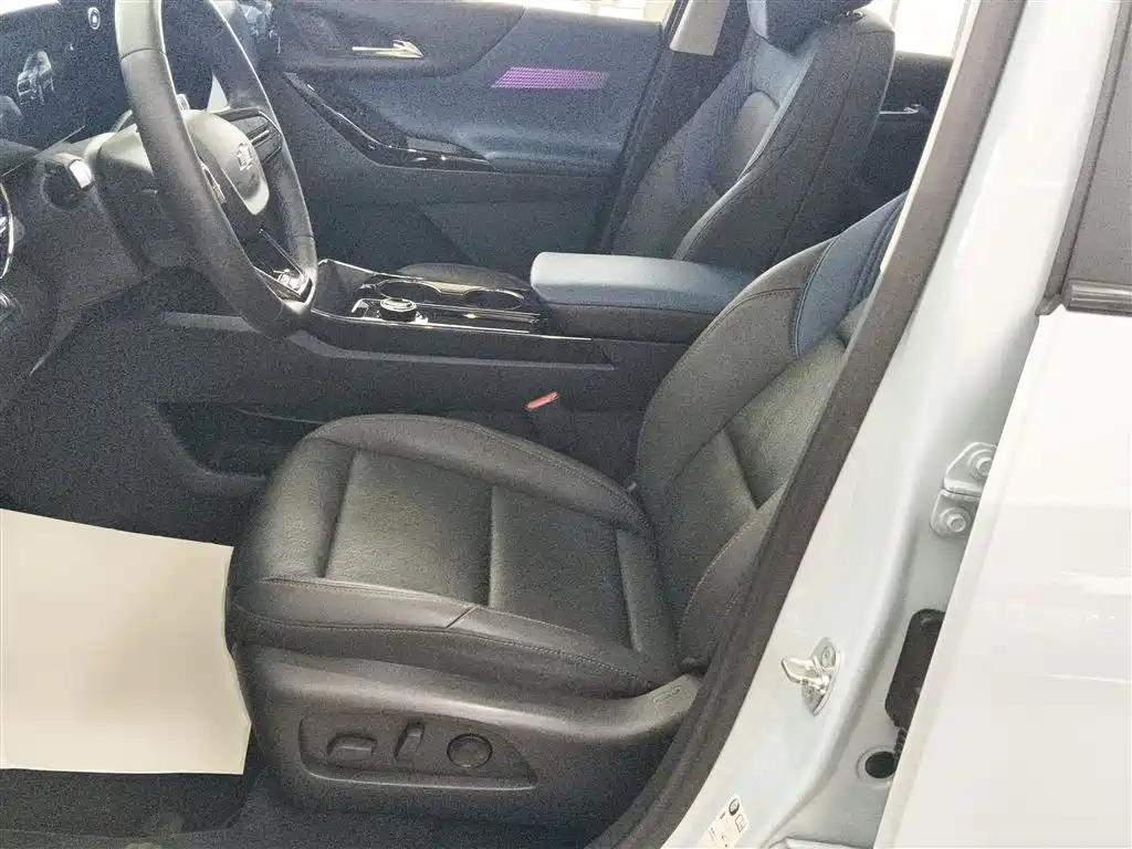 Chevrolet Equinox Plus 2024 102km RS Ultimate Edition фото 15