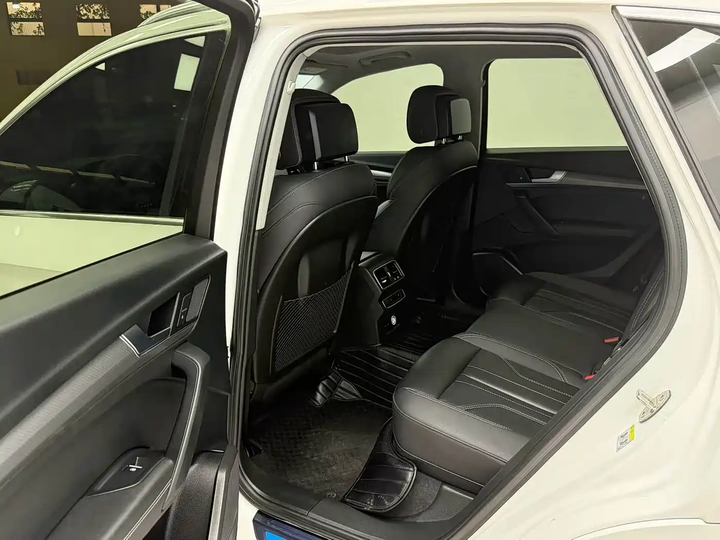 Audi Q5L 2022 40T Luxury Dynamic фото 6