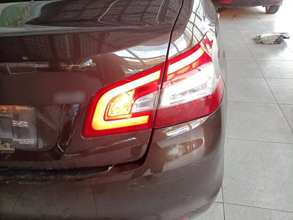 Peugeot 408 2014 1.8L Automatic Luxury Edition фото 8