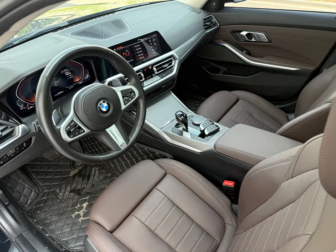 BMW 3 Series 2021 325Li M Sport Night Edition фото 14