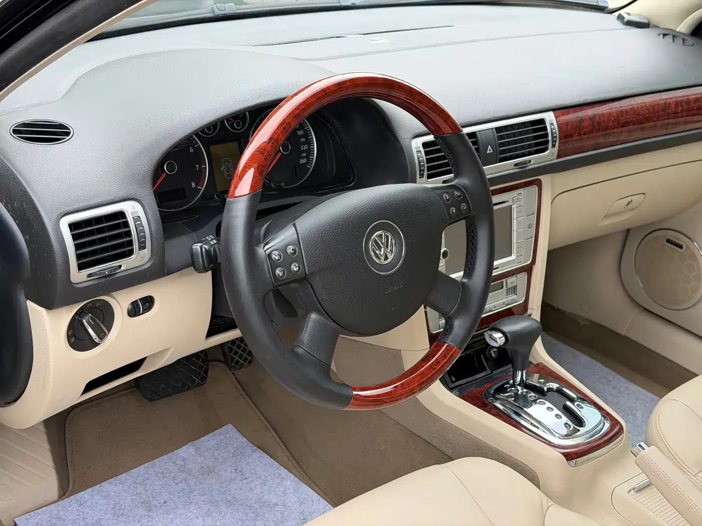 Volkswagen Passat Lingyu 2010 2011 1.8T Automatic Premium