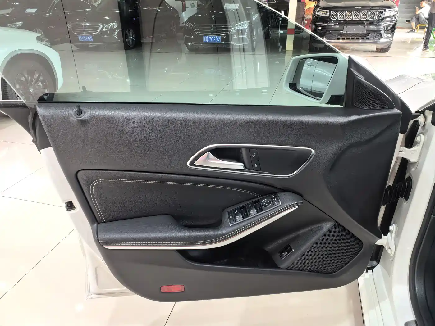 Mercedes-Benz CLA (Import) 2018 CLA 200 Dynamic Edition фото 6