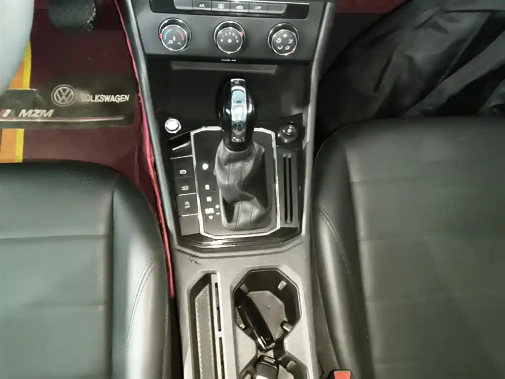 Volkswagen Lavida 2019 1.5L Automatic Comfort Edition China VI фото 14