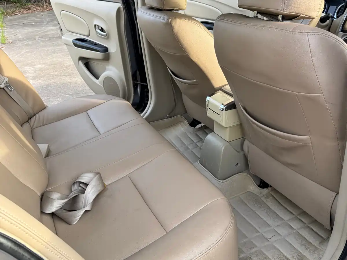 Venucia D50 2014 2013 1.6L Manual Fashion