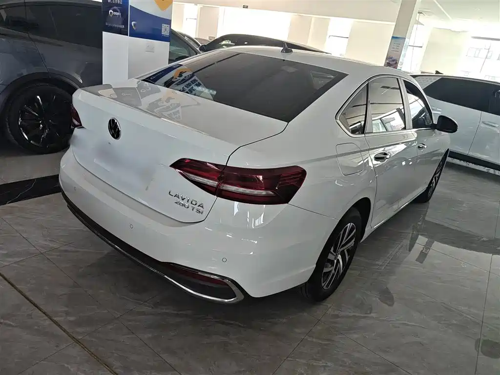 Volkswagen Lavida 2023 280TSI DSG Comfort Edition фото 9