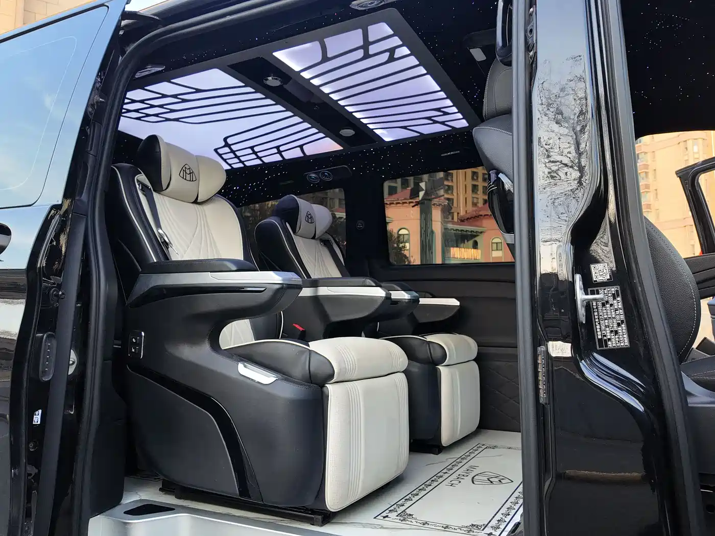 Mercedes-Benz Vito 2018 2.0T Elite Edition 7-seater China VI фото 7