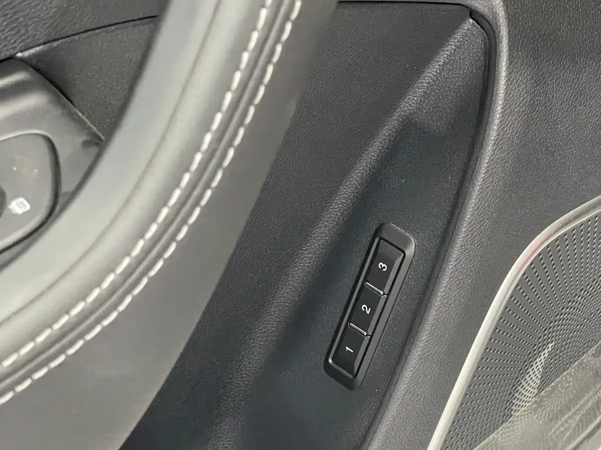 Hongqi HS7 2022 3.0T Automatic 4WD ZhiLian QiChang Edition 5-seater фото 23