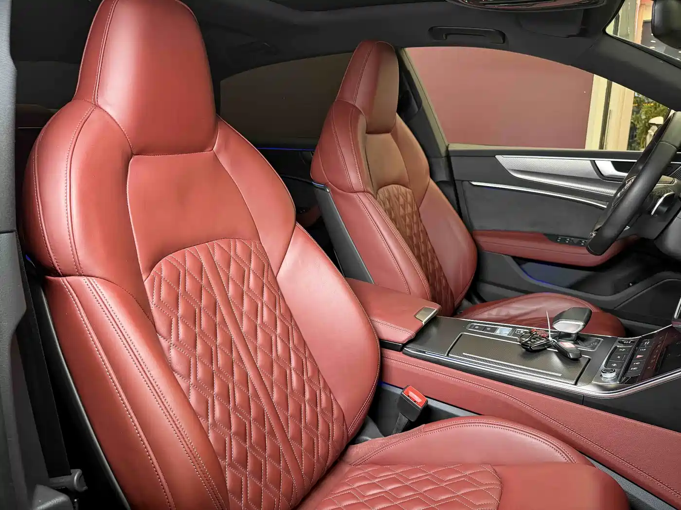 Audi A7L 2024 45 TFSI quattro S-line Black Warrior Edition фото 12