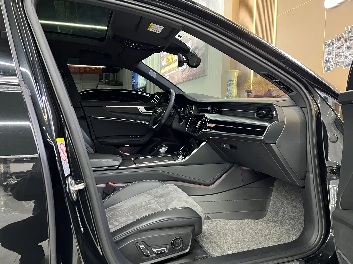 Audi A6L 2024 45 TFSI quattro Exclusive Dynamic фото 8