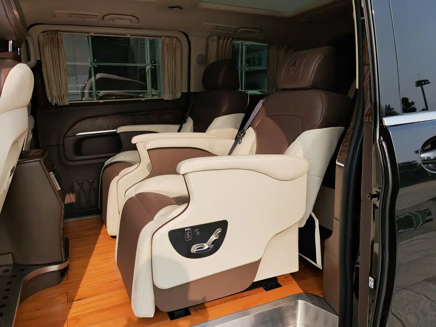Mercedes-Benz V-Class 2018 V 260 Navigator Edition China VI фото 7