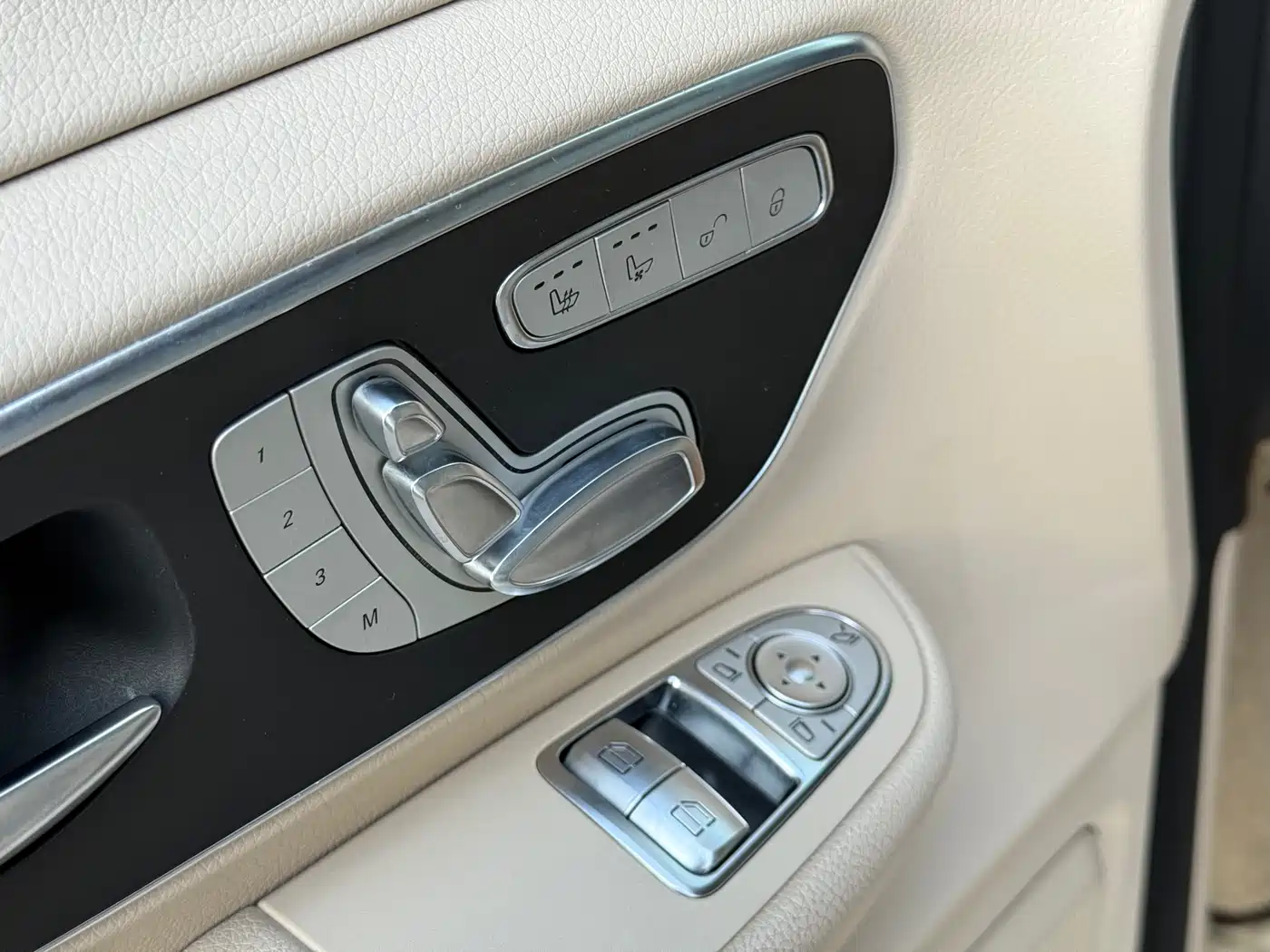 Mercedes-Benz V-Class 2016 V 260 Navigator фото 25