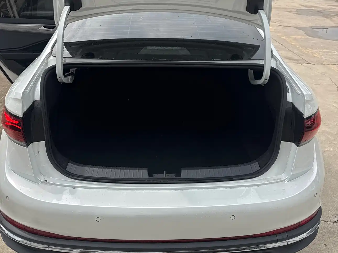 Volkswagen Sagitar 2025 300TSI DSG Excellence Edition фото 15