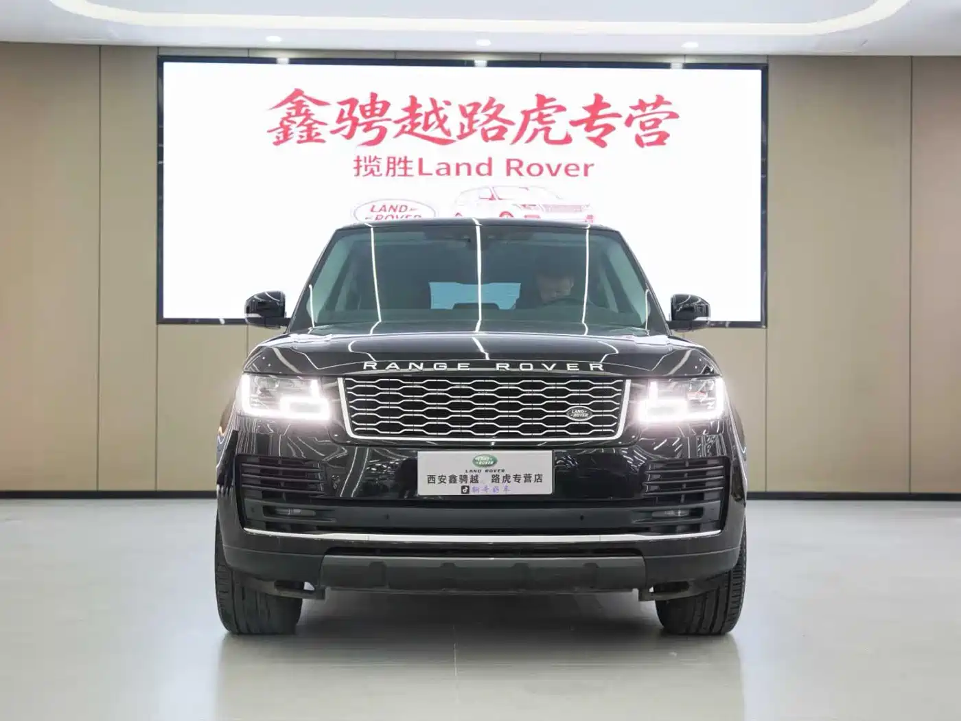 Land Rover Range Rover 2019 3.0 SCV6 Heritage Edition фото 2