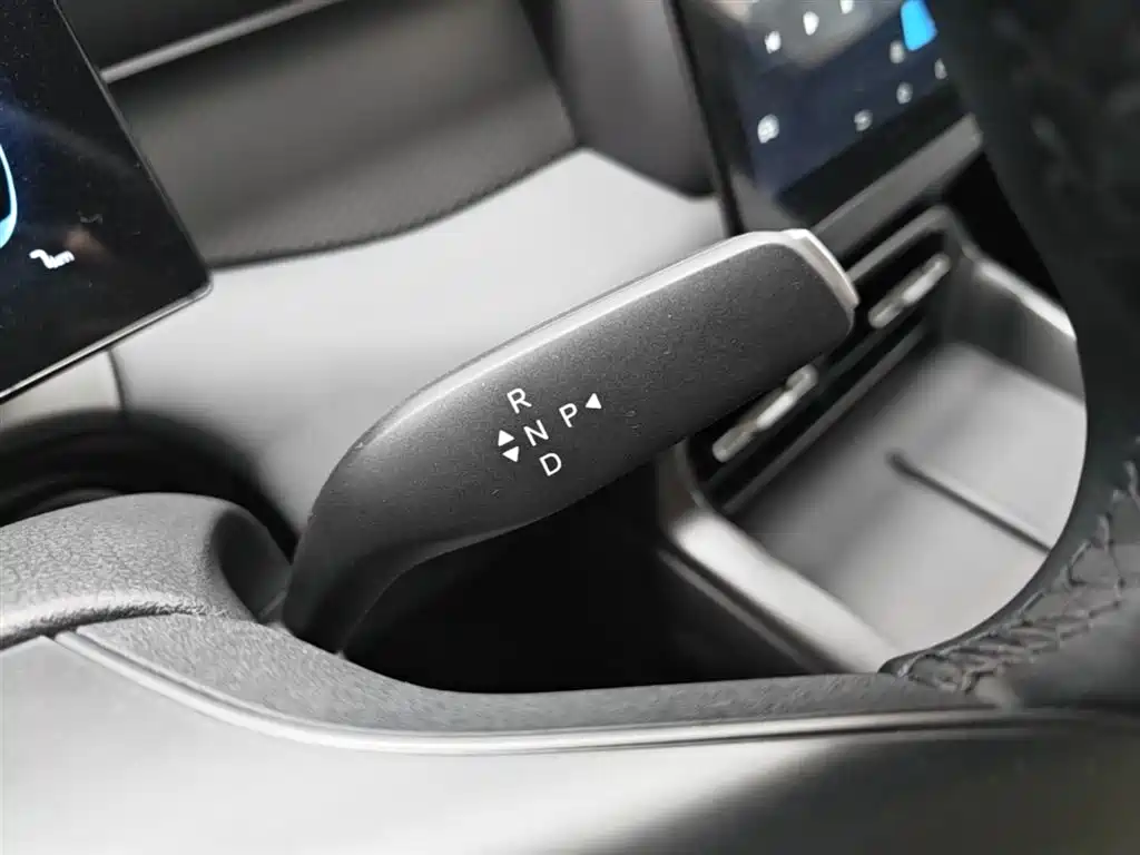 BYD Qin PLUS 2026 DM-i Smart Edition 128KM Progressive фото 14