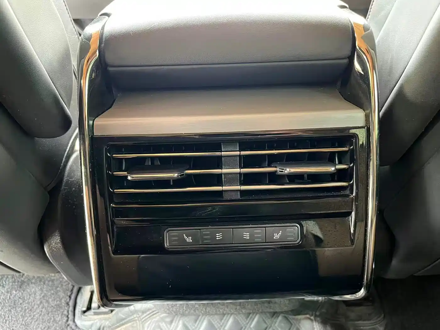 Land Rover Range Rover Sport 2023 400PS Dynamic SE фото 8