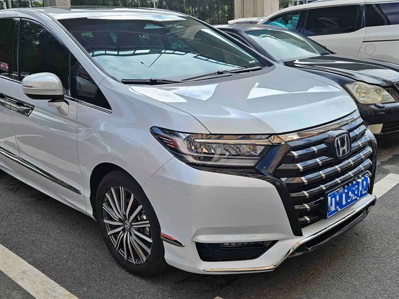 Honda Elysion 2024 2024 2.0L e:HEV Luxury Edition