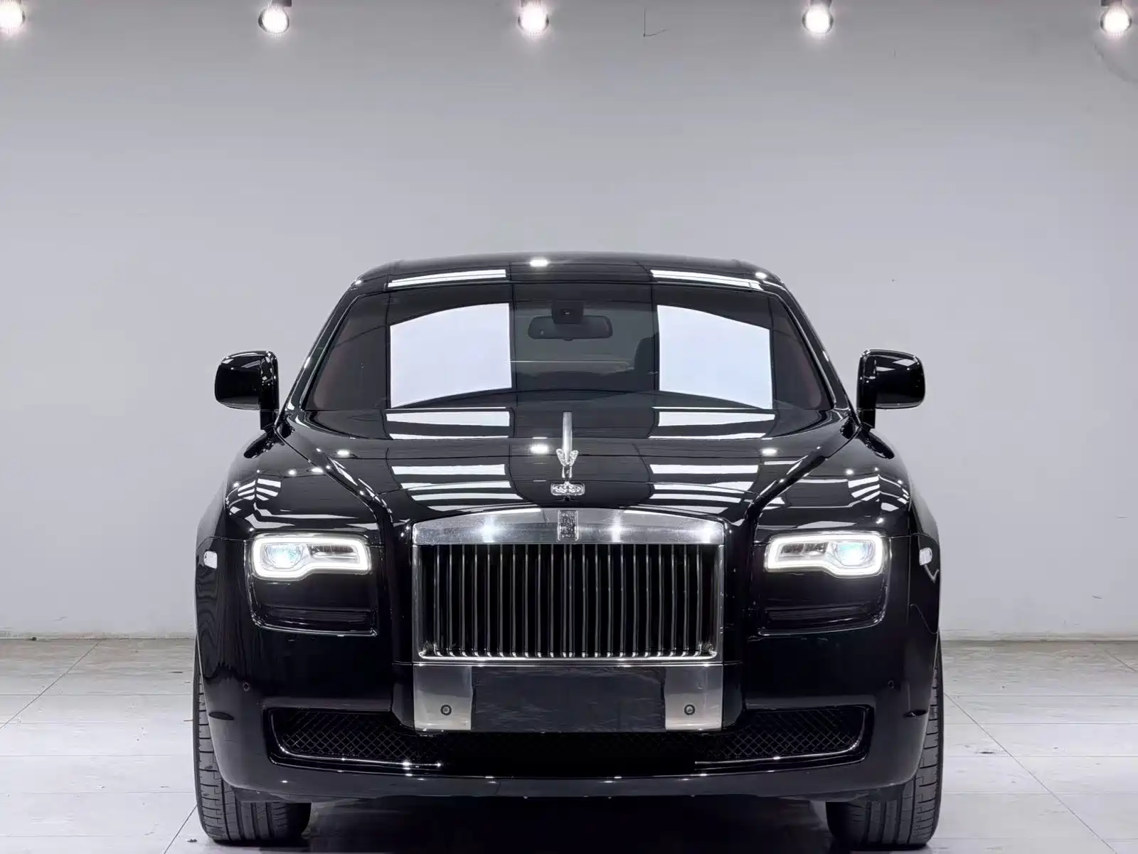 Фото 1 - Rolls-Royce Ghost